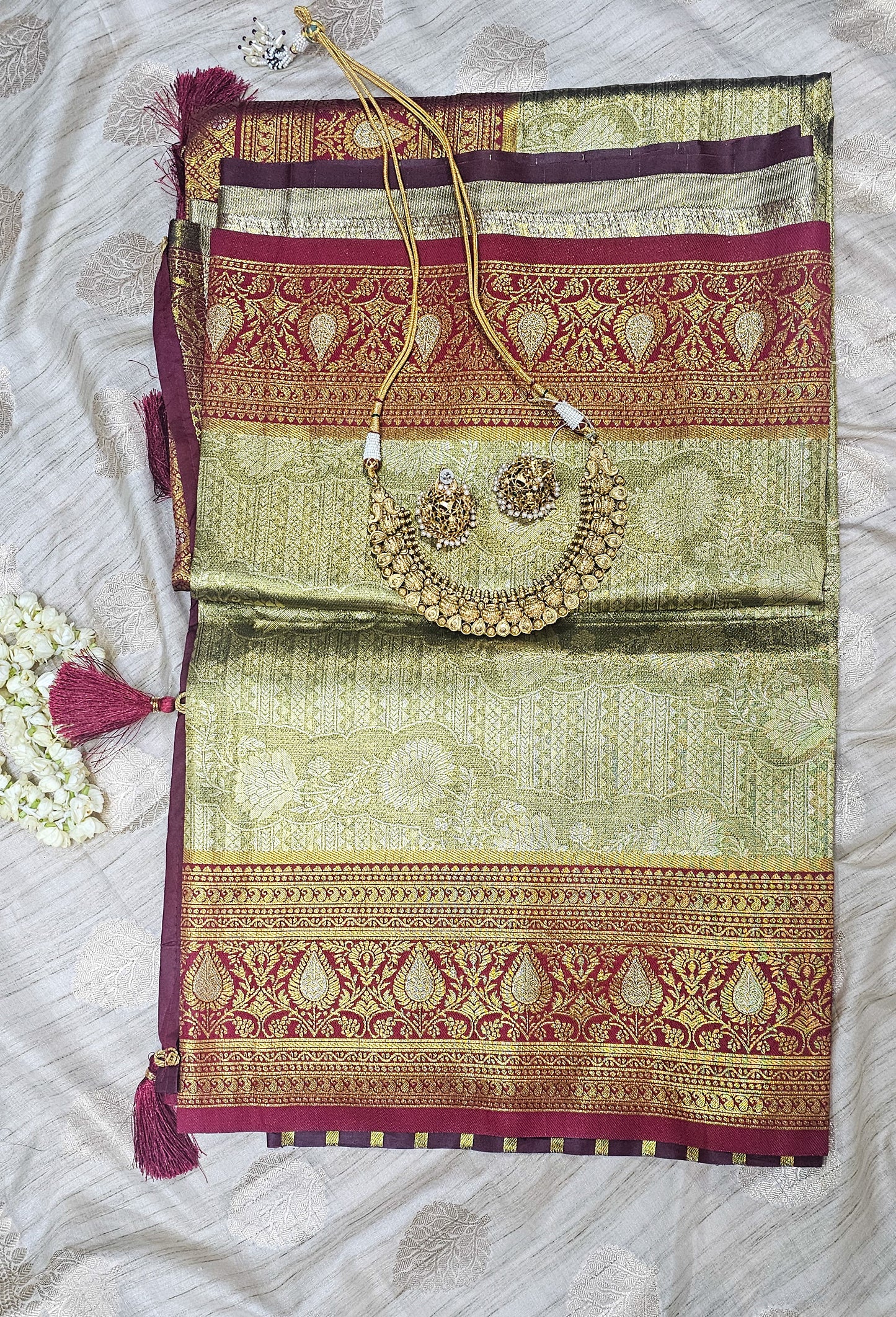 Light Weight Silk Blend Sarees With Contrasting Border