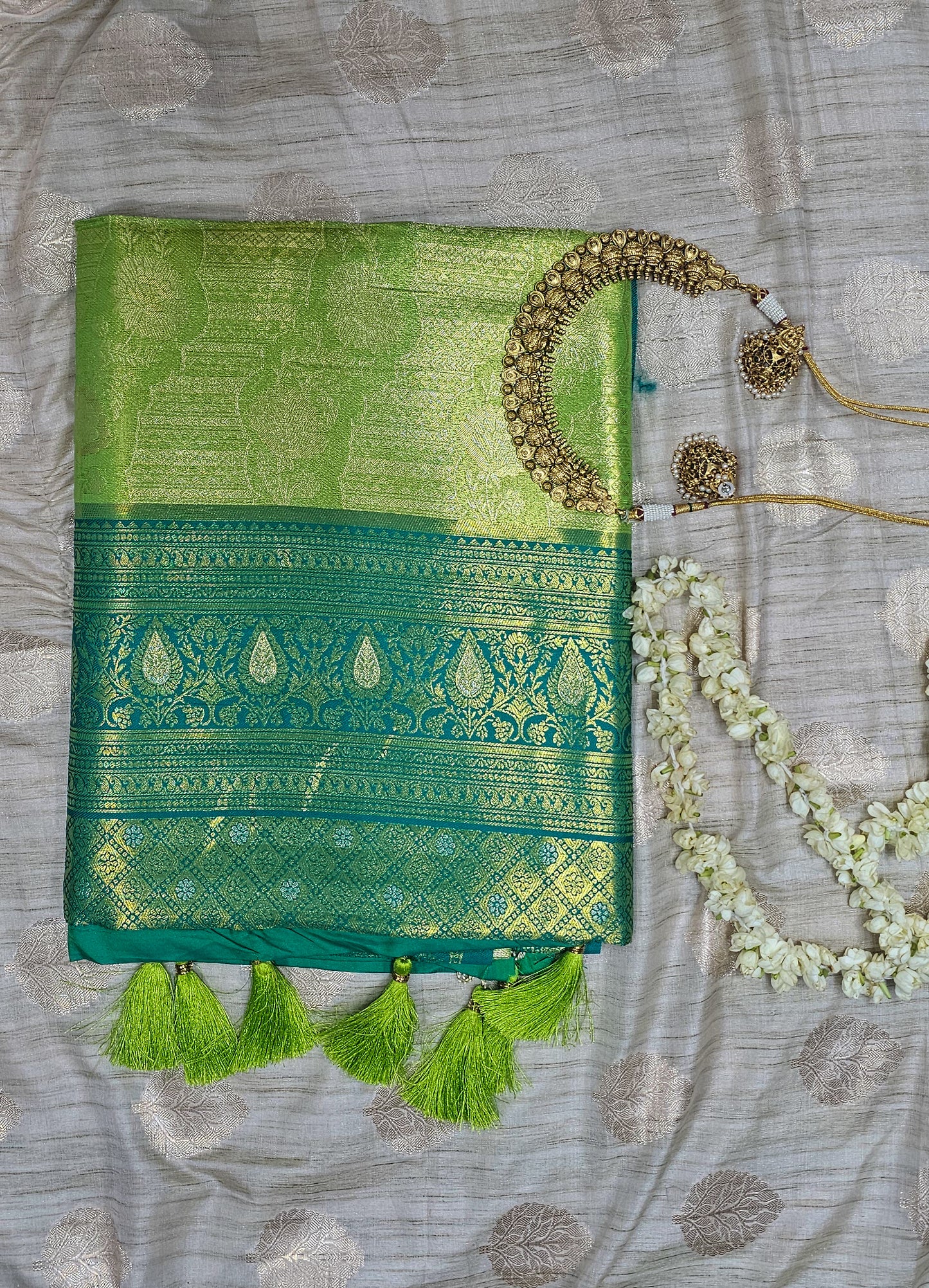 Light Weight Silk Blend Sarees With Contrasting Border