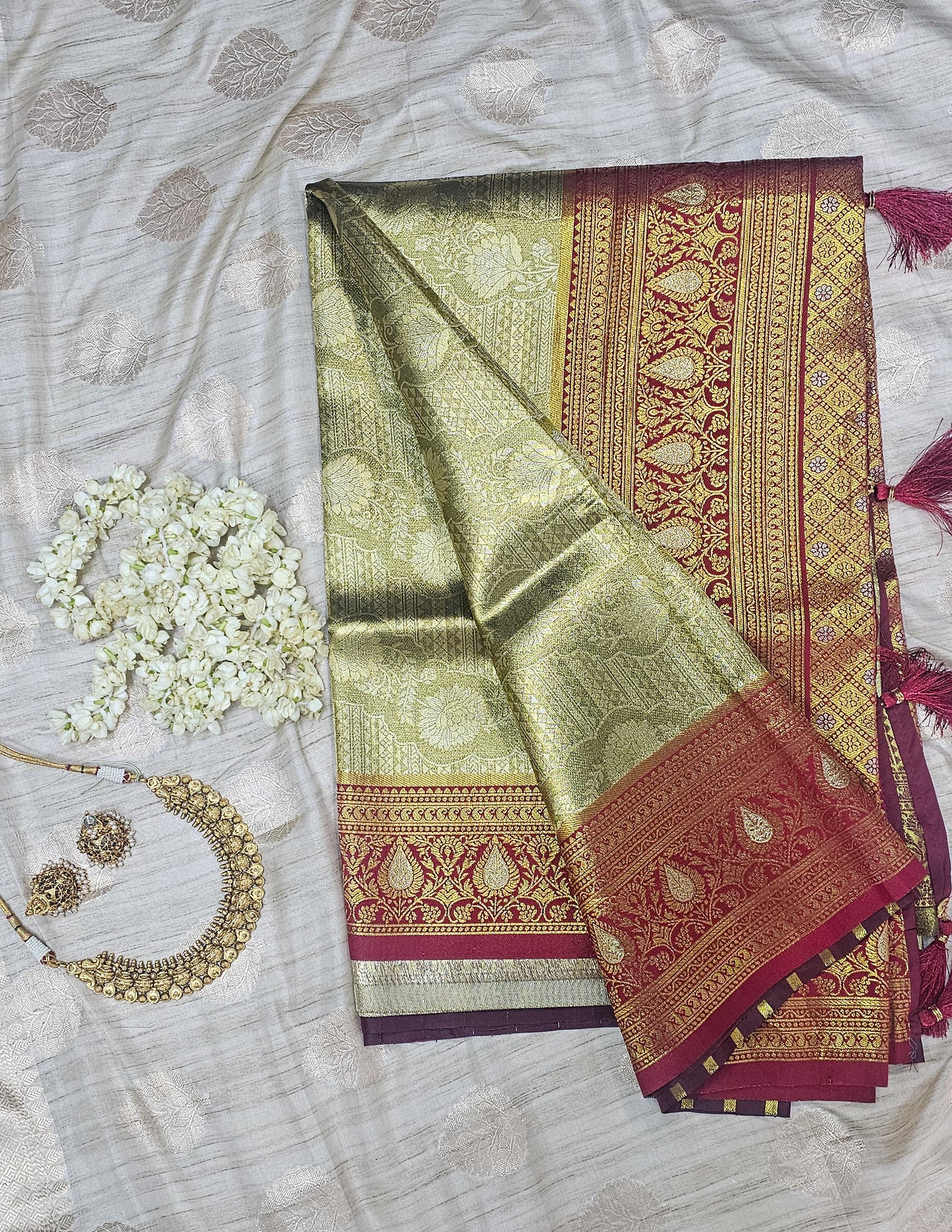 Light Weight Silk Blend Sarees With Contrasting Border