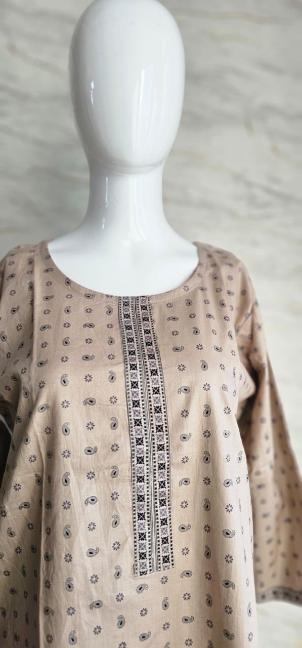 Cotton coord set..with trendy floral foliage patterns and perfect for the summer.