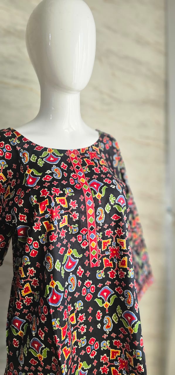 Cotton coord set..with trendy floral foliage patterns and perfect for the summer