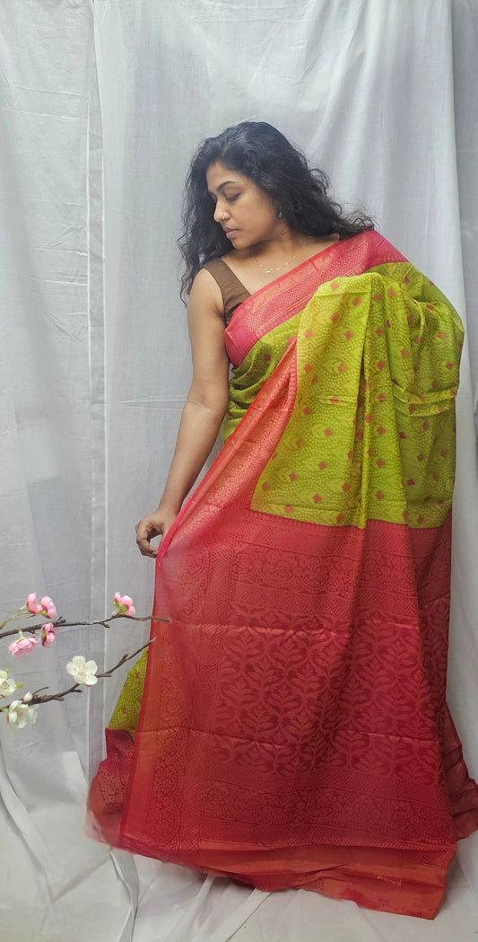 Beautiful Braaso Silk Saree In Vibrant Shade