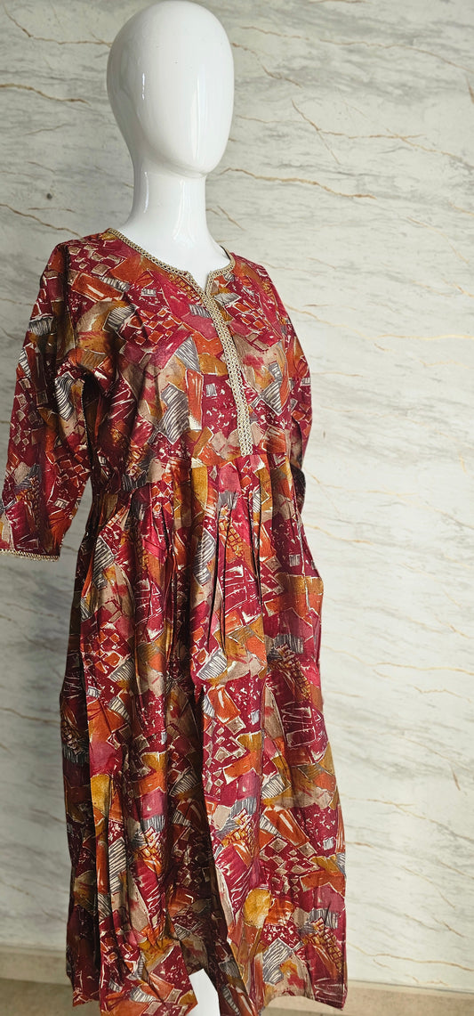 Muslin fabric kurti with zari work on neckline and sleeves