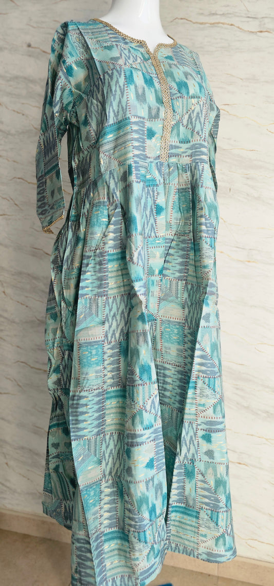 Muslin fabric kurti with zari work on neckline and sleeves 